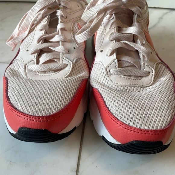 Nike, women’s 9.5, Air Max, coral pink white running walking active comfort shoe - Picture 10 of 10